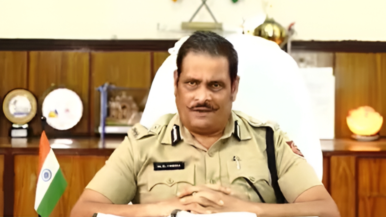 কলকাতায় পাকিস্তান পতাকা তৈরি? পুলিশ কমিশনারের নির্দেশে সিটি পাহারা জোরদার!