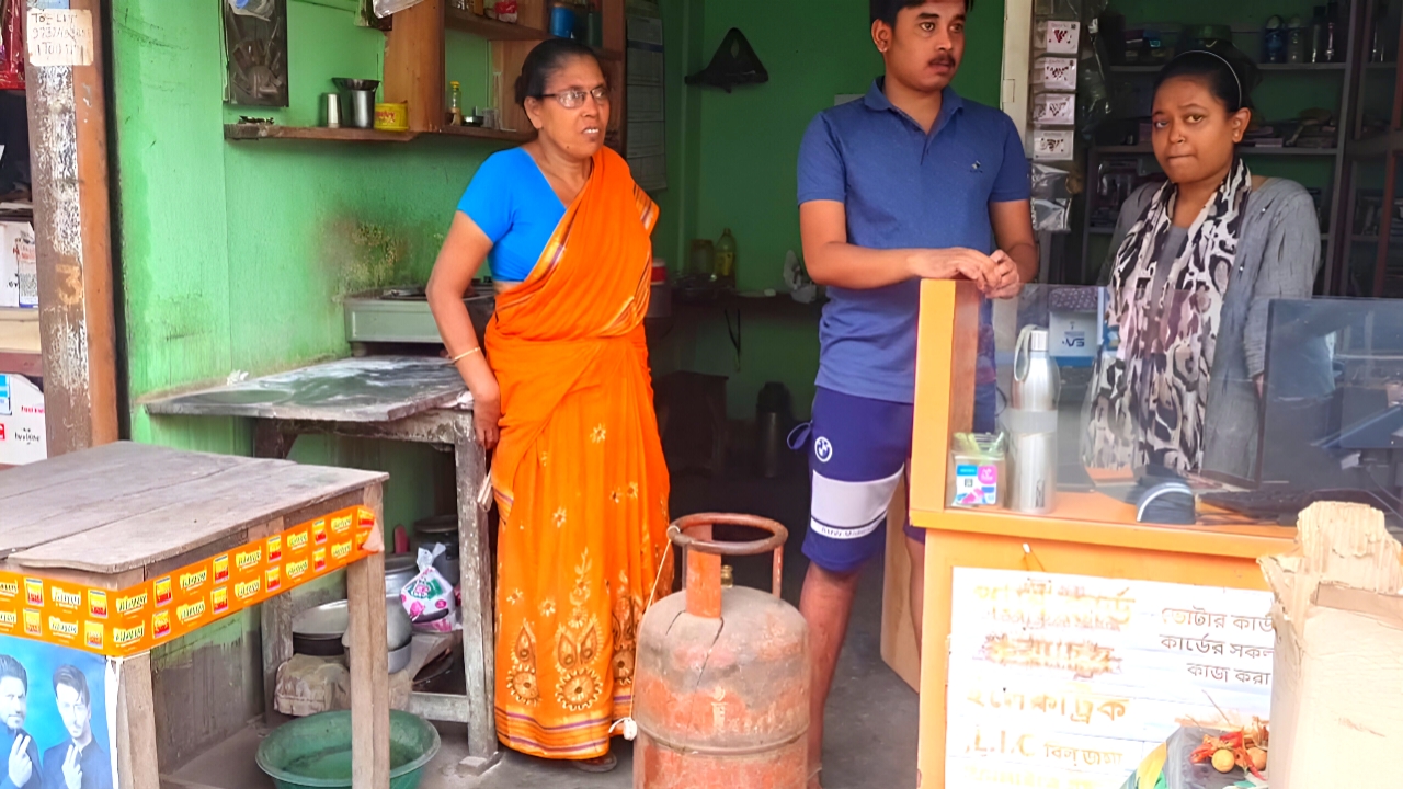 সিলিন্ডার খুলতেই আতঙ্ক! গ্যাস নয়, ভিতরে ছিল... দেগঙ্গার ঘটনায় চাঞ্চল্য