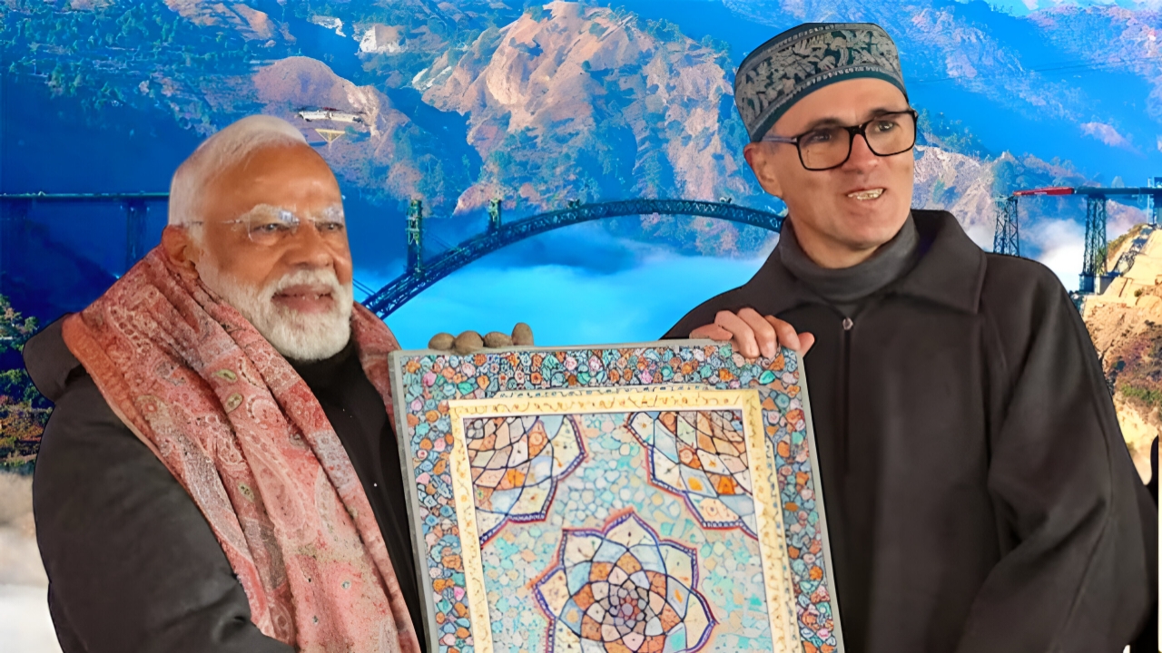 Jammu and Kashmir : চোখ ধাঁধানো কীর্তি! ভূস্বর্গে তৈরি হলো বিশ্বের সর্বোচ্চ রেলসেতু, উদ্বোধনে মোদী