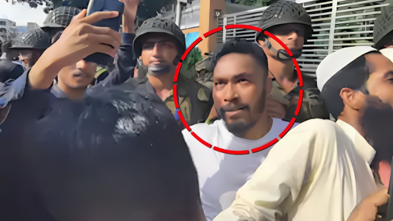India-Bangladesh : বাংলাদেশের আন্দোলনের নায়ক ভারতের ভোটার! কাকদ্বীপে ভোট দিলেন নিউটন দাস?