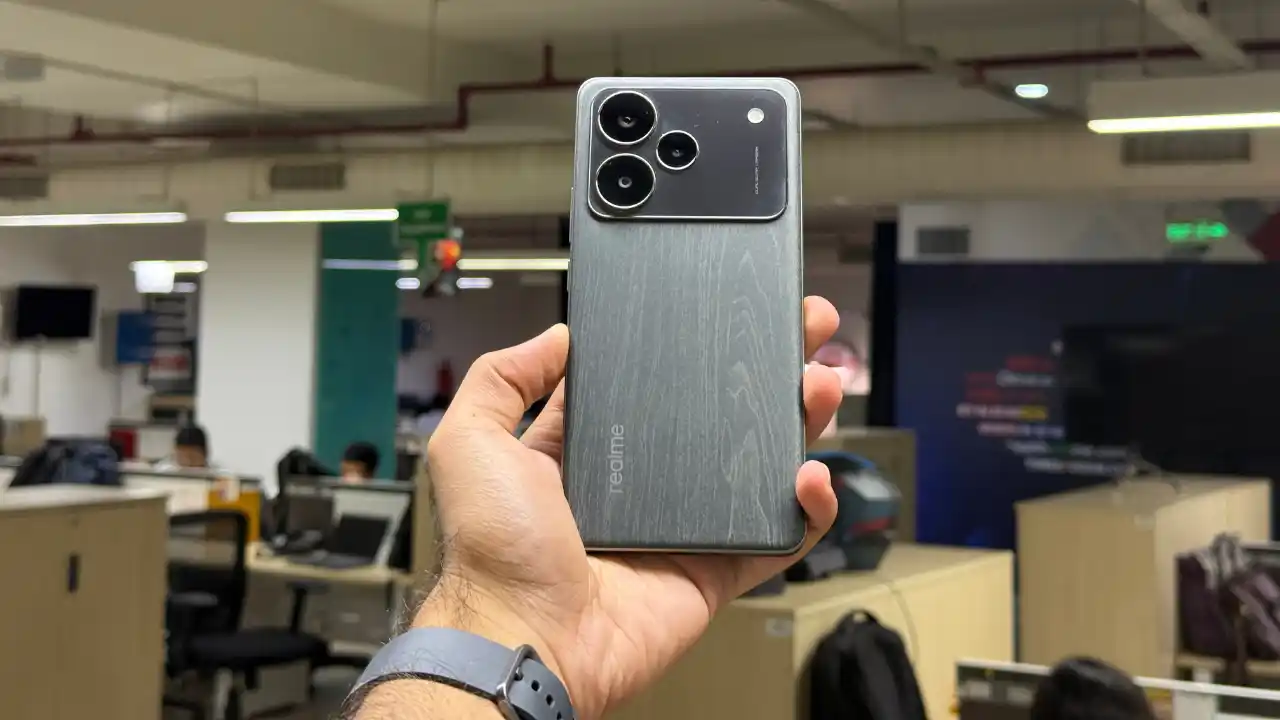 মাত্র ১৮ হাজার টাকা থেকে শুরু, 7000mAh ব্যাটারি, 50 মেগাপিক্সেল ক্যামেরা সহ ভারতে এল Realme P4 5G; দেখুন দাম, স্পেসিফিকেশন মাত্র ১৮ হাজার টাকা থেকে শুরু, 7000mAh ব্যাটারি, 50 মেগাপিক্সেল ক্যামেরা সহ ভারতে এল Realme P4 5G; দেখুন দাম, স্পেসিফিকেশন